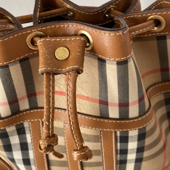 Authentic Burberry Nova Check Shoulder/Crossbody Bag. - Picture 12 of 16